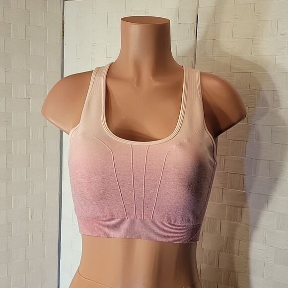 BRAND NEW I BELIEVE SPORT BRA WITH REMOVABLE PADDING - Picture 3 of 13